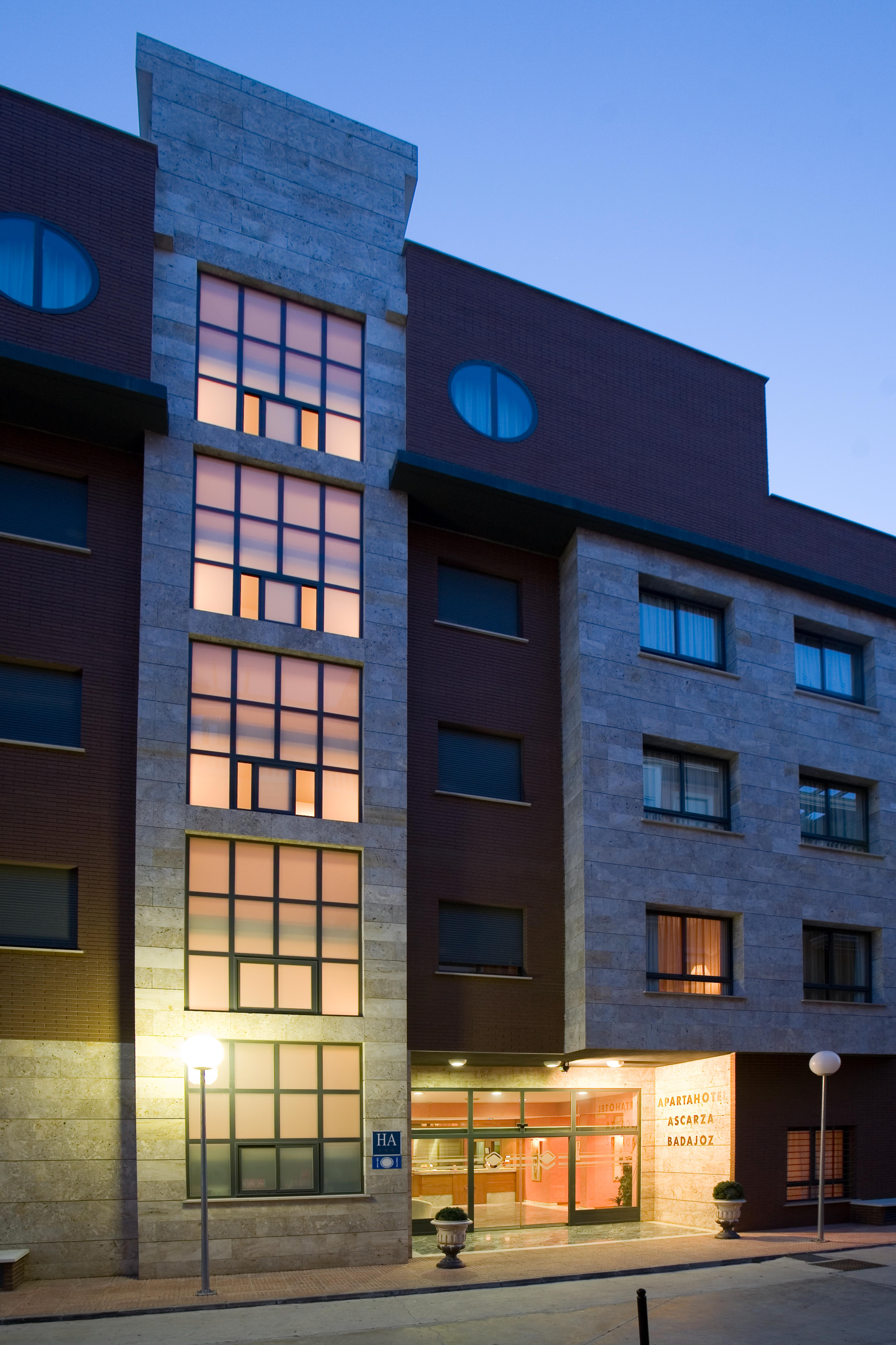 Aparthotel Mm Badajoz Exterior foto