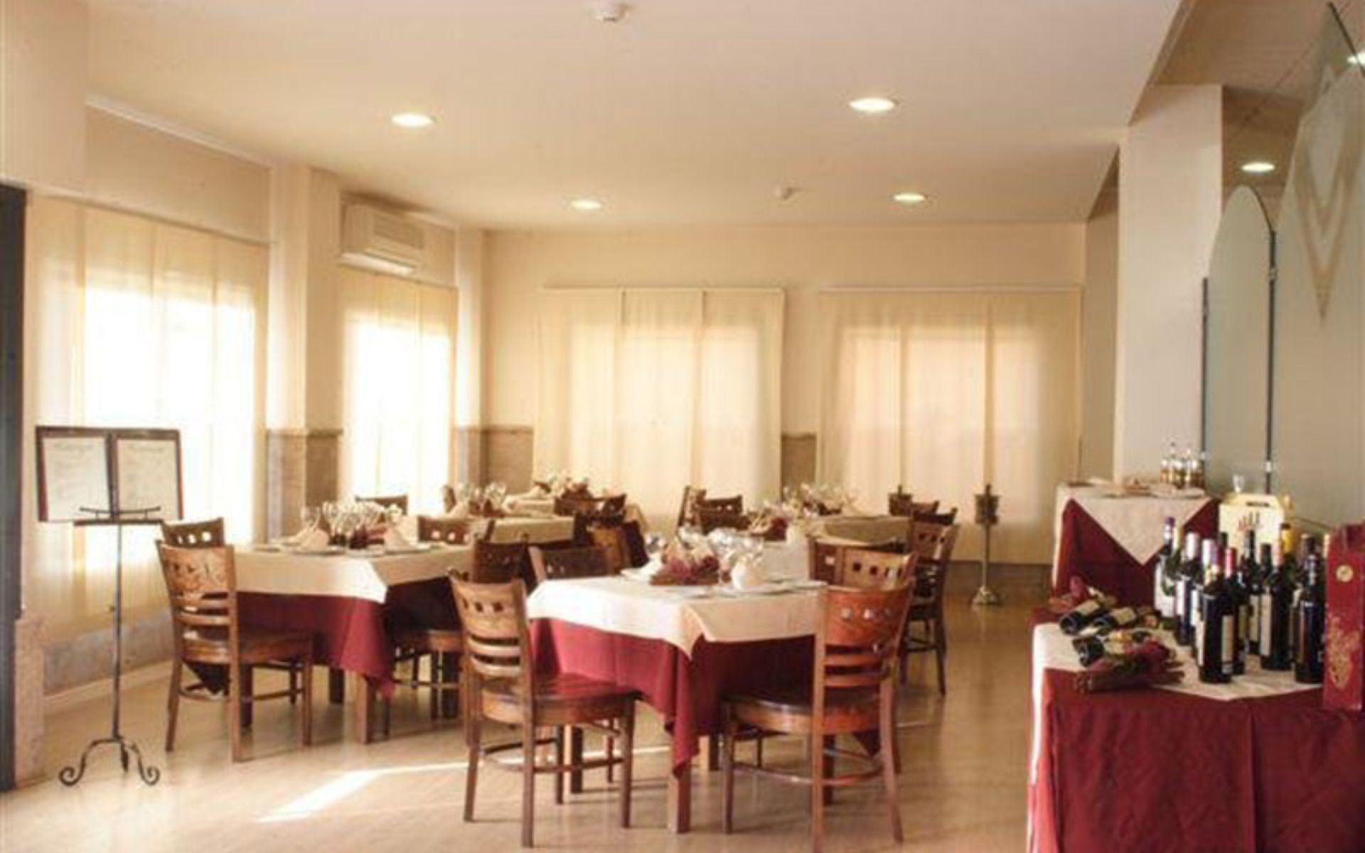 Aparthotel Mm Badajoz Restaurant foto