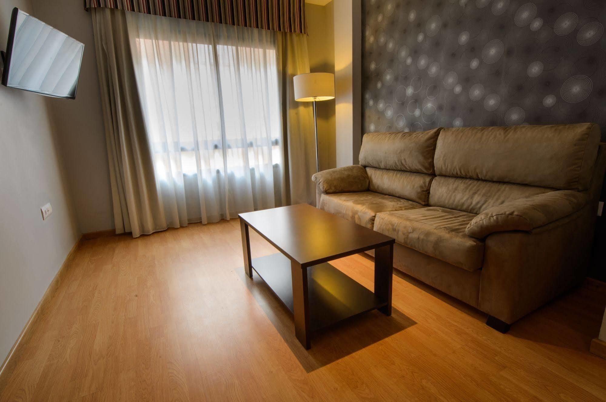 Aparthotel Mm Badajoz Exterior foto